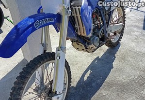Yamaha yzf - 12