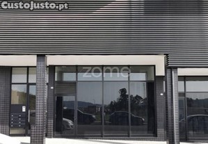 Loja Com Mezanino Para Comércio E Serviços No...