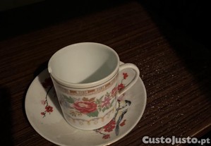 conjunto de chavena e pires para cafe florida