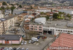 Espaço Comercial No Coração De Guimarães