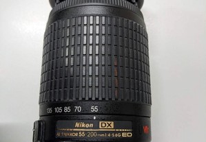 Nikon AF-S DX nikkor 55-200mm f/4-5.6g if-ed vr
