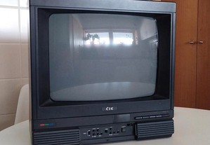 Televisão vintage (TV) da marca CIE