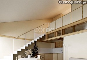 Apartamento T1 Duplex Mezzanine Na Rua Almada...