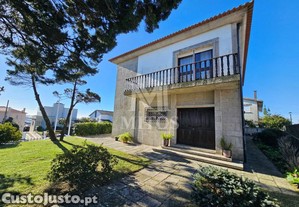 Moradia Isolada Em Zona De Excelncia - Viana...