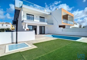 Casa / Villa T2 em Faro de 341,00 m²