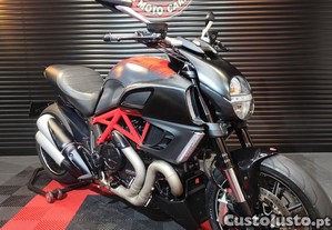 Ducati Diavel Red Carbon