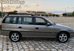 Opel Astra TDS Motor Isuzu impecável - 99