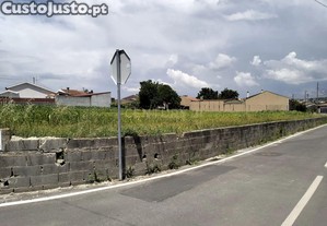 Terreno para construção em Eixo