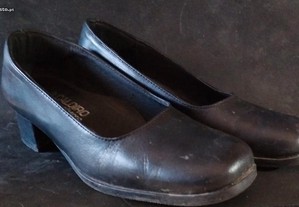 Sapatos do traje académico de Coimbra com pouco uso Tamanho 36