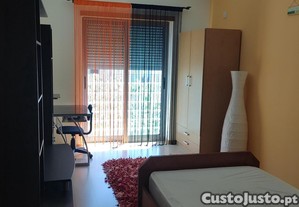 Montijo, quarto para Senhora.