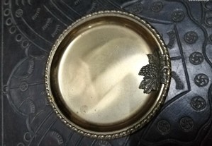 prato pequeno antigo em metal