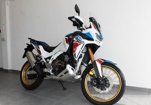 Honda Africa Twin Adventure 1100 DCT Tricolor 