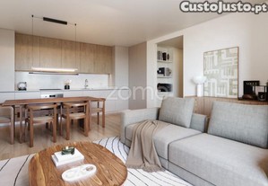 T2 C/ Garagem E Varanda Ouro Valley