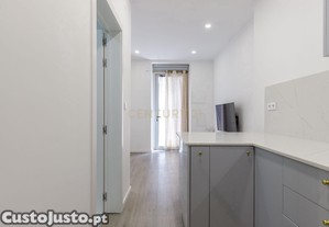 Loja Moderna em Loures - 83m² com 2 WC por 800 