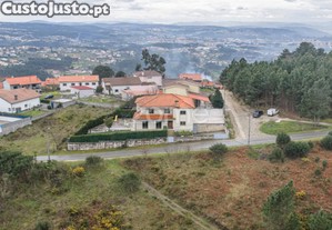 Moradia T4 Com Jardim, Terraço E Amplas Áreas -...