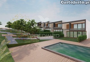 Terreno para construção de condomínio fechado em loures