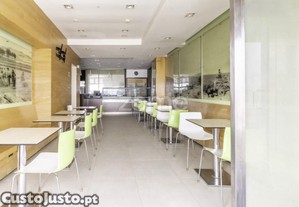 Prédio Torre De Moncorvo Com Loja Comercial