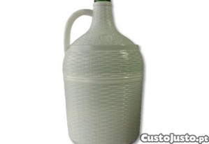 vinho tinto caseiro de Ourm