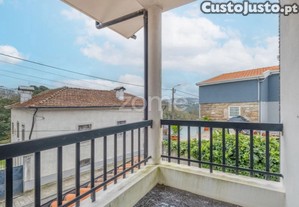 Moradia T3 Com Jardim, Garagem E Sótão - Valbom...
