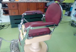Cadeira de Barbeiro Antiga