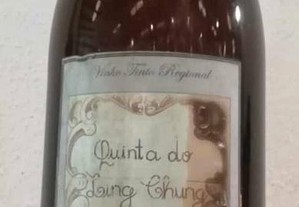Antiga e Invulgar Garrafa de Vinho Tinto Regional "Quinta de Ling Chung" - Peça Coleção!