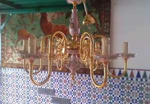 Candeeiro em porcelana portuguesa pintada á mão