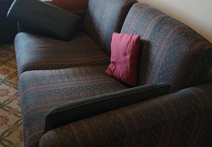 Sofá cama e maples tecido italiano em perfeito estado