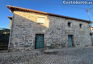 Moradia típica transmontana em candoso