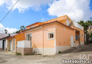 Casa / Villa T2 em Santa Maria, São Pedro e Matacães de 90 m²