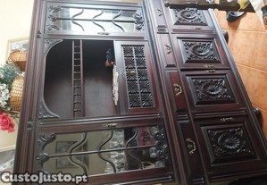 Armarios cómodas e mesas