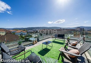 Moradia Individual T3 Com Terraço Panorâmico Em...