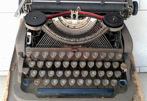 Máquina de Escrever - Underwood - Made in USA