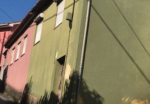 Casa c/4 quartos em Coimbra
