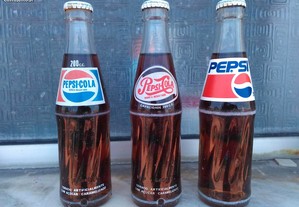 Garrafas antigas Pepsi c/sumo original e carica