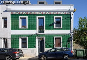 Apartamento novo de qualidade superior, do novo condomínio VENTEIRA 911