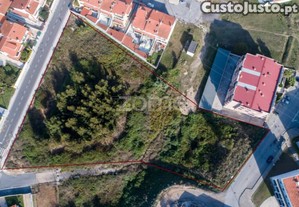 Terreno 7.636 M2: 2 Prédios + 13 Moradias -...