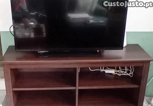 TV Toshiba e suporte para TV Ikea