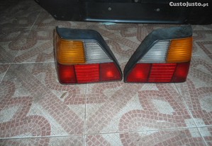 2 farolins traseiros usados-c- suporte de lampadas esquerdo e direito marca HELLA-VW-GOLF 2 -ano 1983 a 1996