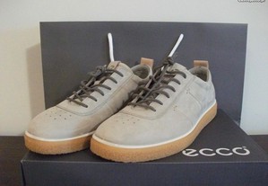 Sapatos Ecco CrepeTray femininos (Como NOVOS)