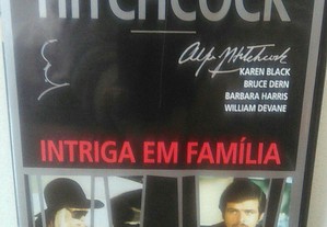 Intriga em Família (1976) Hitchcock IMDB 6.8