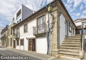 Prédio P/ Investimento - Centro De Lousada Com...