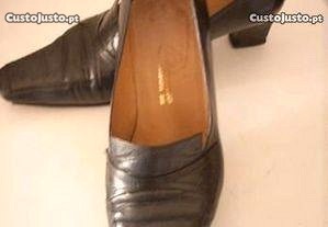 Sapatos Sapataria Lisbonense cor preto tamanho 39/40