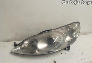 FAROLIM DIANTEIRO ESQUERDO Peugeot 407 2004 966023618002