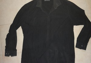 Camisa preta Tamanho Xl (43-44)