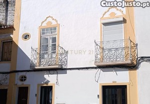 Apartamento Renovado em Caia, Elvas - 3 Quartos e Terra�o