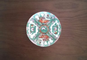 Prato em porcelana oriental