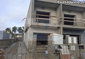Moradia em fernão ferro