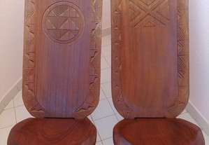 Cadeiras africanas em madeira maciça