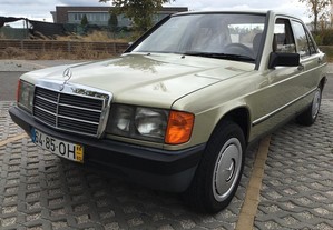 Mercedes-Benz 190 2.0 E - 86