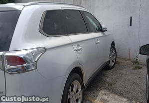 Mitsubishi Outlander 2.2 diesel - 14